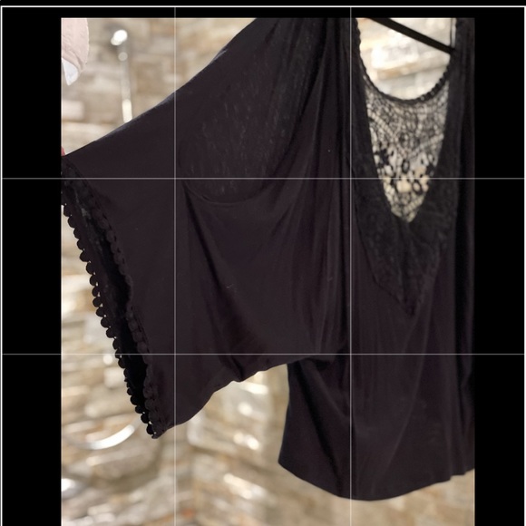 Open shoulder and open back top size S - Picture 4 of 16